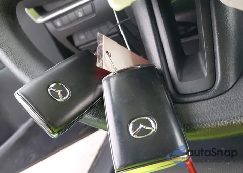 2020 Mazda Mazda3 из США, поврежденный, VIN 3MZBPABL0LM132935